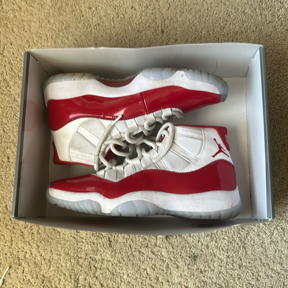 JORDAN 11